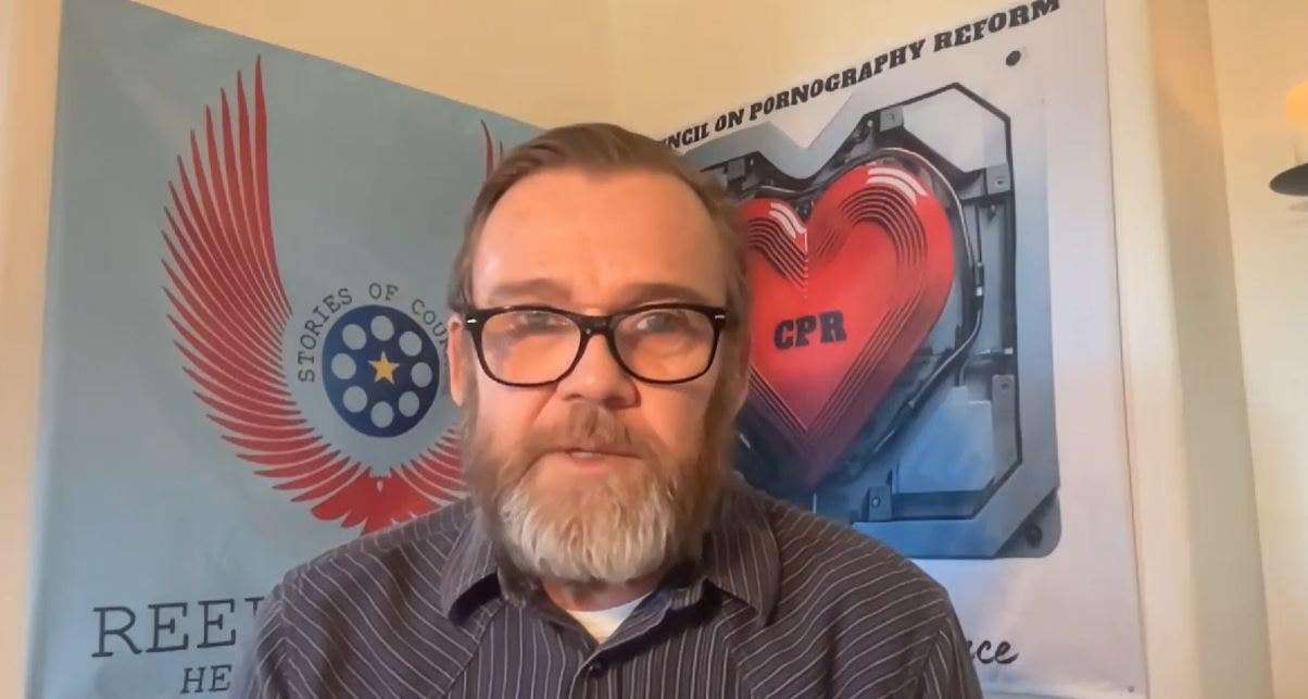 人工智能生成的色情内容引发争议