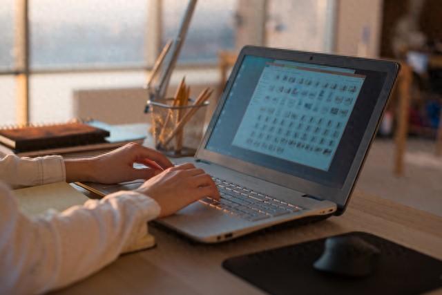 AI免费写作软件哪个好用？看这5款简单易上手-今日头条